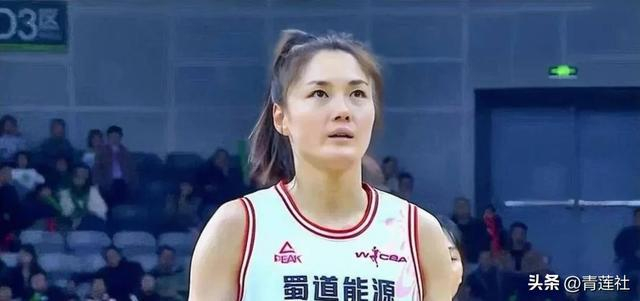 从英雄到罪人：张曼曼世界杯预选赛的戏剧性转