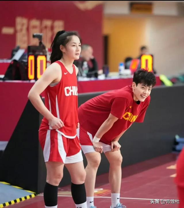 从英雄到罪人：张曼曼世界杯预选赛的戏剧性转