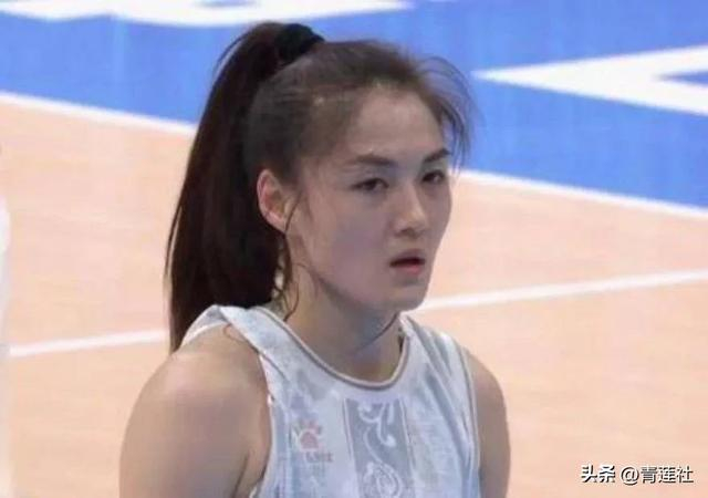 从英雄到罪人：张曼曼世界杯预选赛的戏剧性转