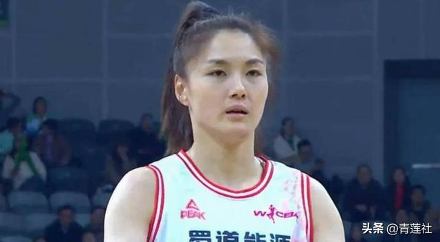 从英雄到罪人：张曼曼世界杯预选赛的戏剧性转