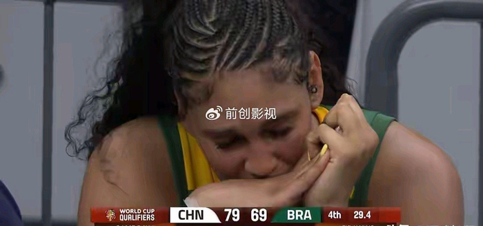 中国女篮力克巴西晋级世界杯 巴西姑娘泪洒赛场